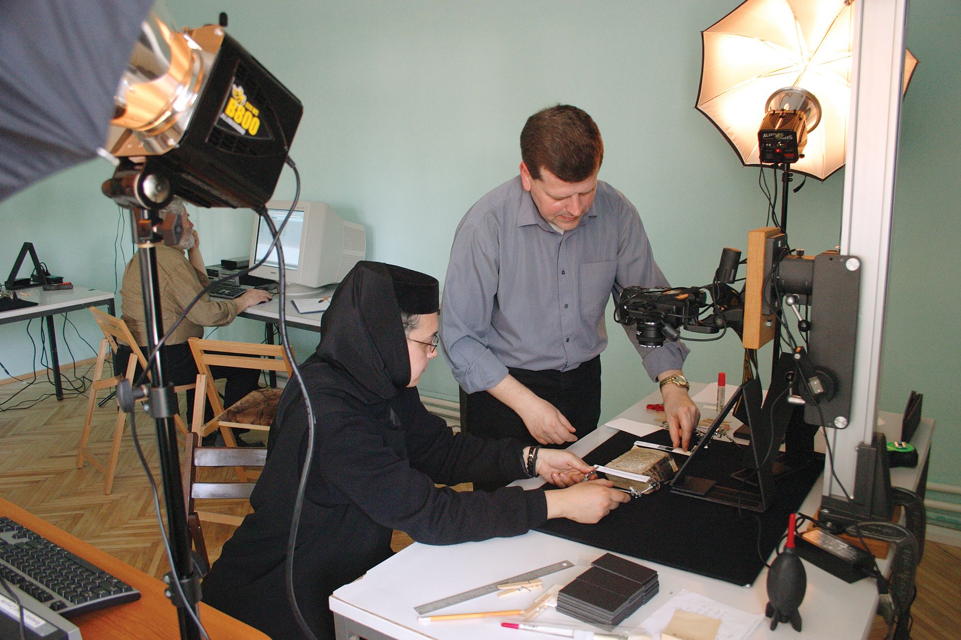 Digitization studio at the Romanian Literature Museum in Iaşi